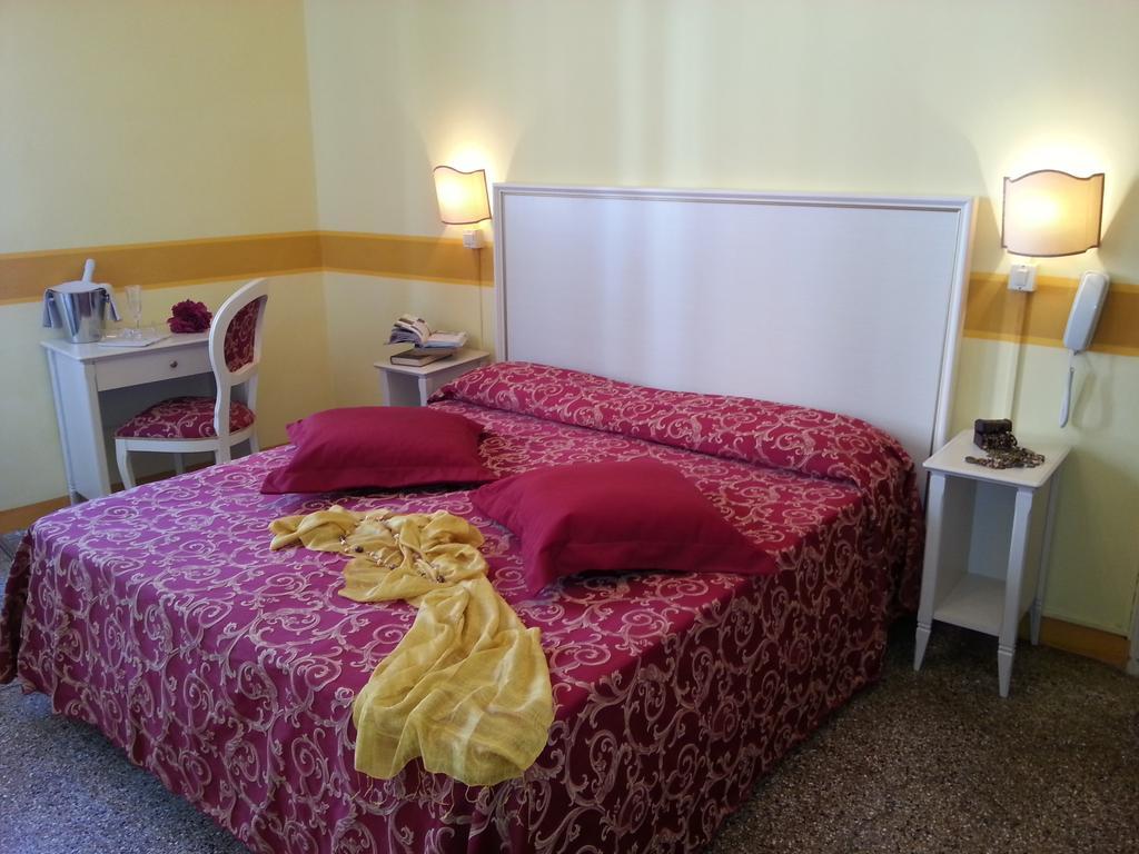 Sonder Salute Palace Venecia