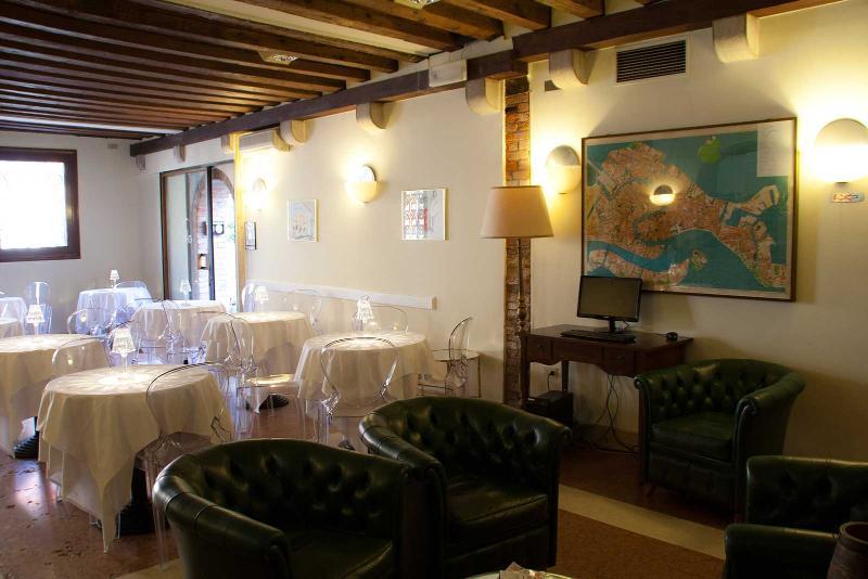 Sonder Salute Palace Hotel Venecia